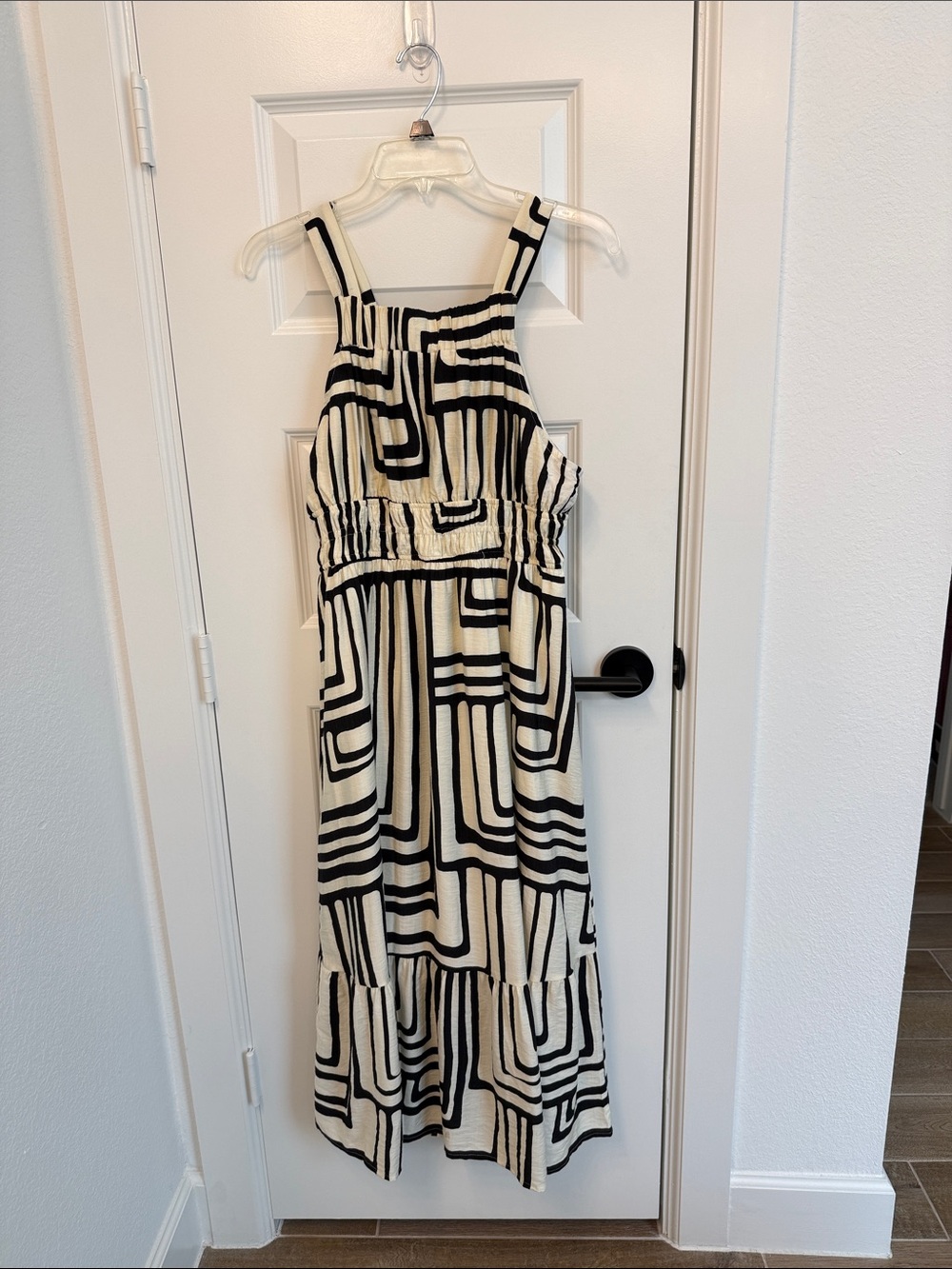 Very J Black and White Geometric Maxi Dress